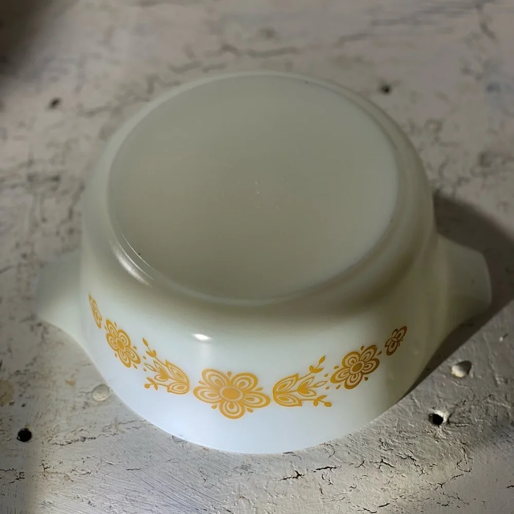 1 Pyrex 474 Golden Butterfly Casserole Baking Pan